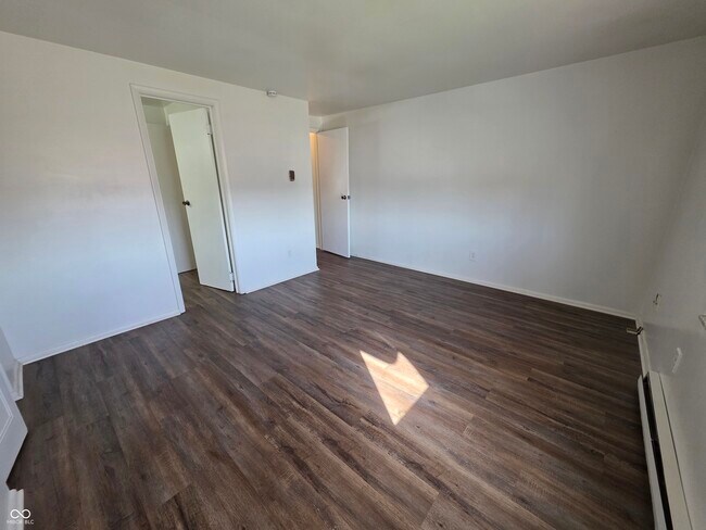 Building Photo - 3809 Biscayne Rd