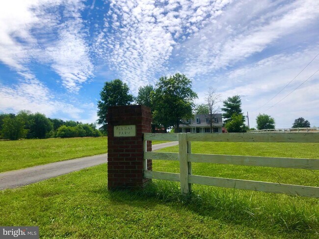 Building Photo - 9034 Burwell Rd