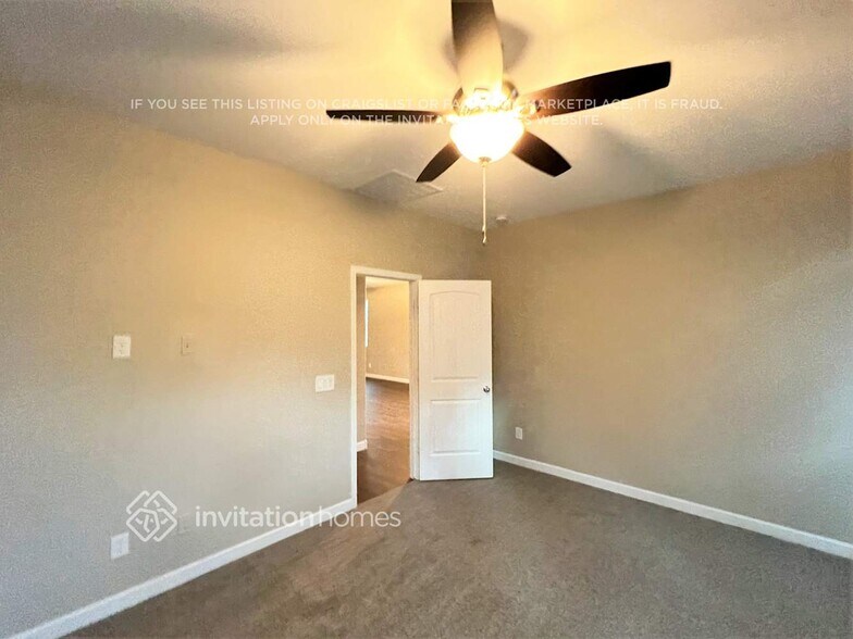 Building Photo - 17917 W Tina Ln