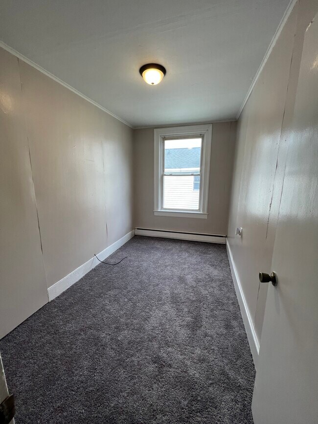 3rd Bedroom - 405 Oneida St