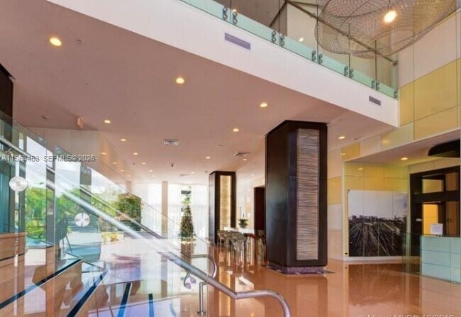 Building Photo - 2775 NE 187th St