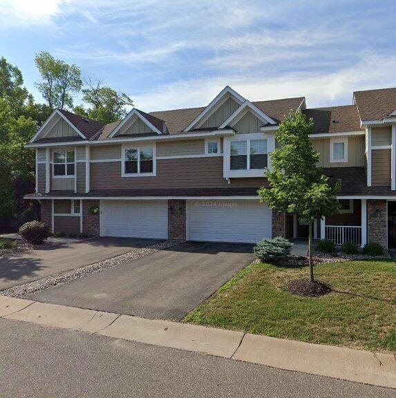 Building Photo - 3223 Red Oak Trail
