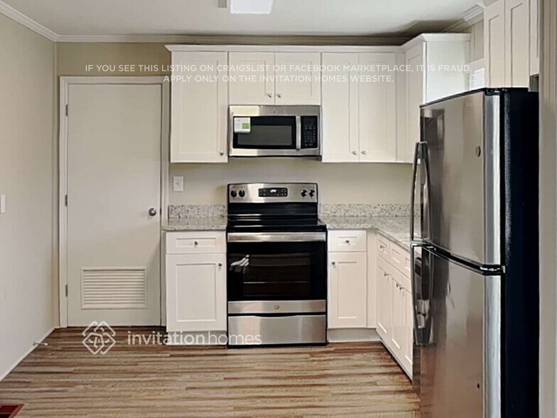 Building Photo - 90 Hillcrest Ave SE