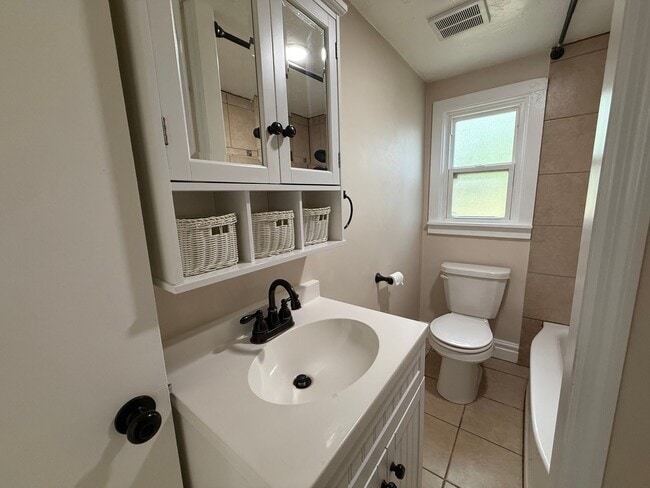 Building Photo - Coming Soon! Updated 2-Bedroom Home in Millcreek!