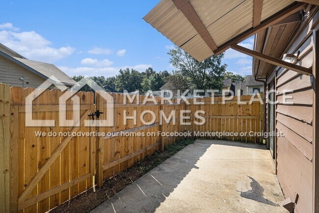 Building Photo - 5839 Trent Walk Dr