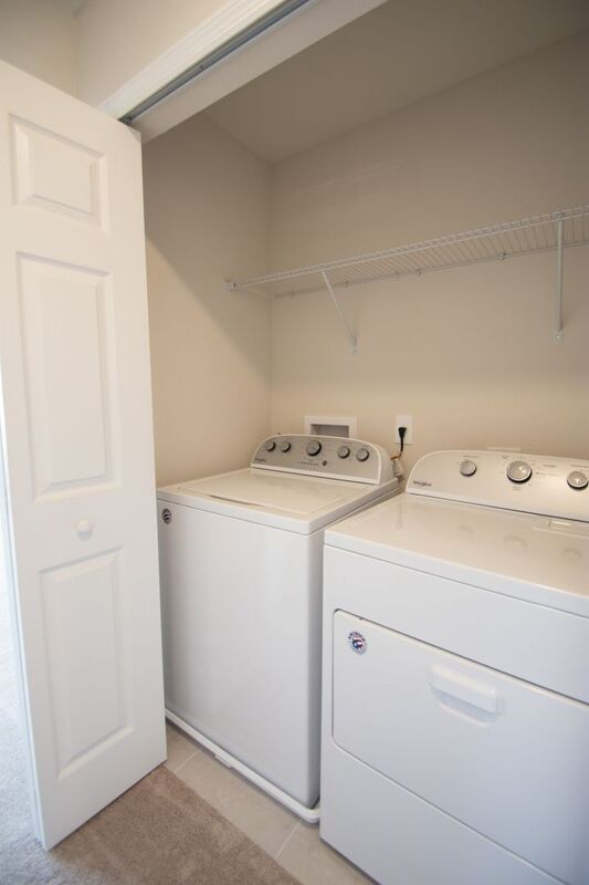 Building Photo - 3936 Plainview Dr