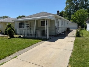 Building Photo - 4810 Campbell St