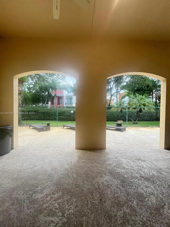 Building Photo - 3310 Palomino Dr