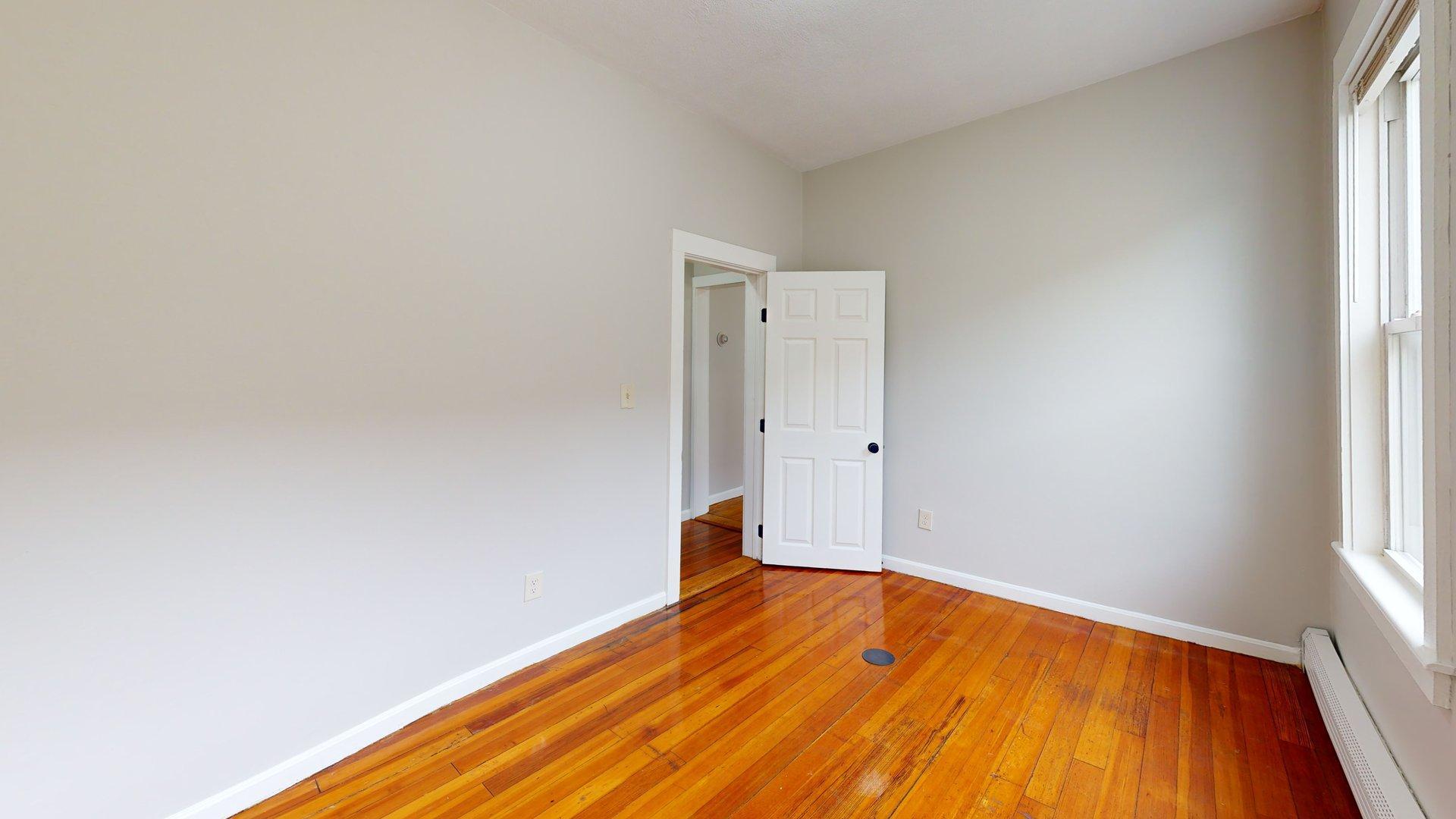 Building Photo - 163 Hichborn St