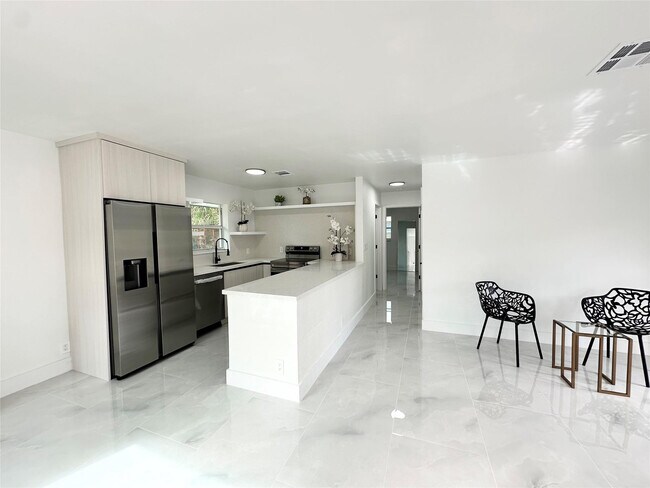 Building Photo - 2508 McKinley St