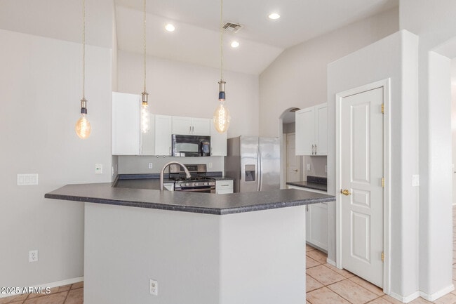 Building Photo - 8156 W Tonto Ln