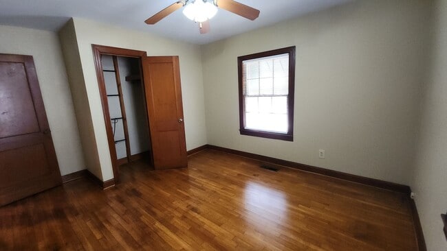 Building Photo - 1416 N Detroit Ave