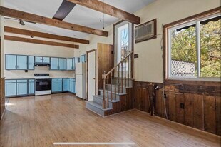 Building Photo - 142 NH Route 25