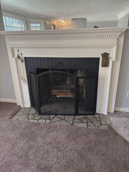 Building Photo - 12 Cleveland Dr