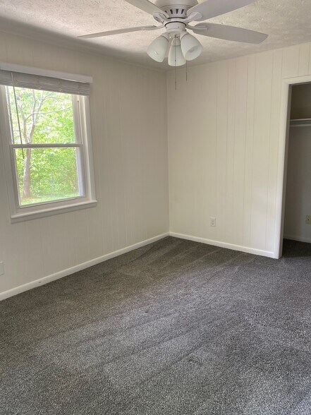 Building Photo - 68 Webb Cove Rd