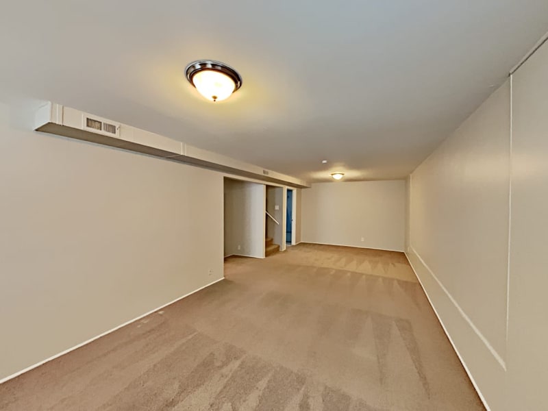 Building Photo - 1641 E 86th Pl