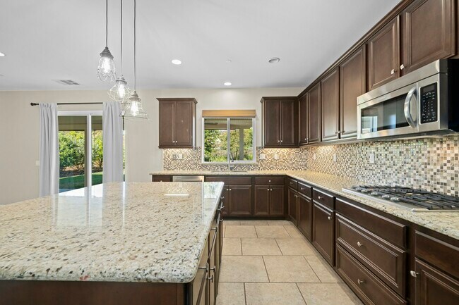 Building Photo - 44313 Marcelina Ct