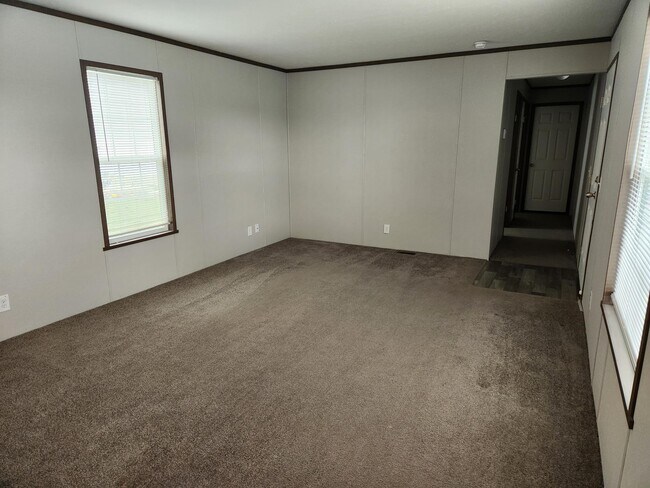 Building Photo - 66 Mockingbird Hill