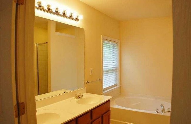 Building Photo - 94 Flatwood Trail