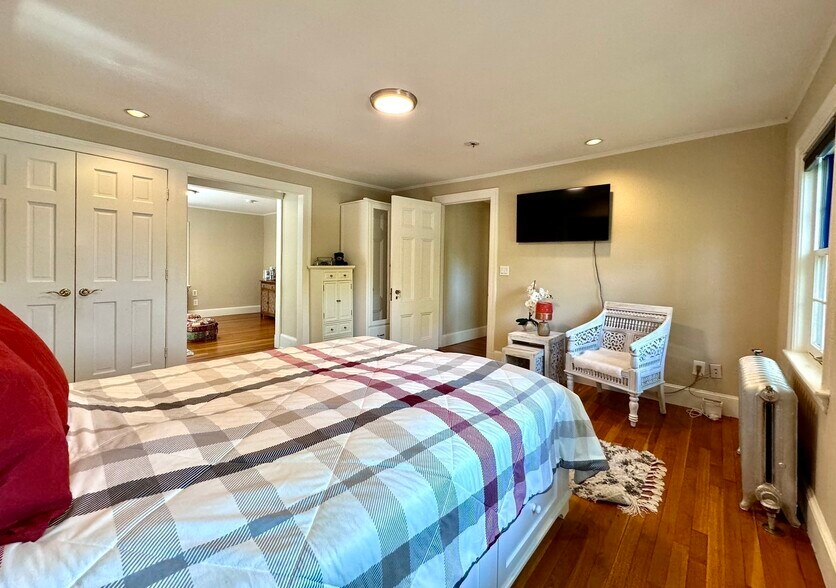 Building Photo - 27 Gammons Rd