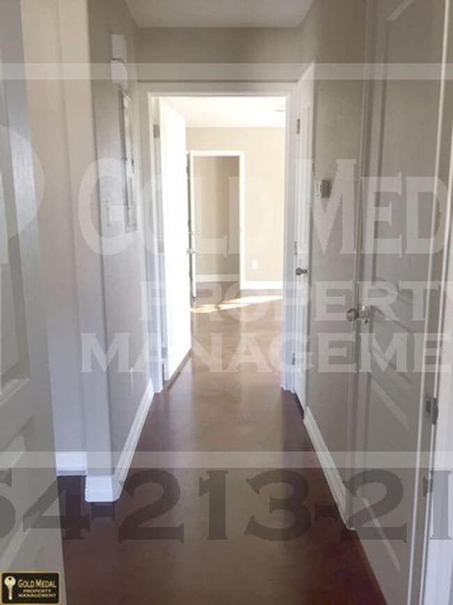 Building Photo - 1017 S 9th St