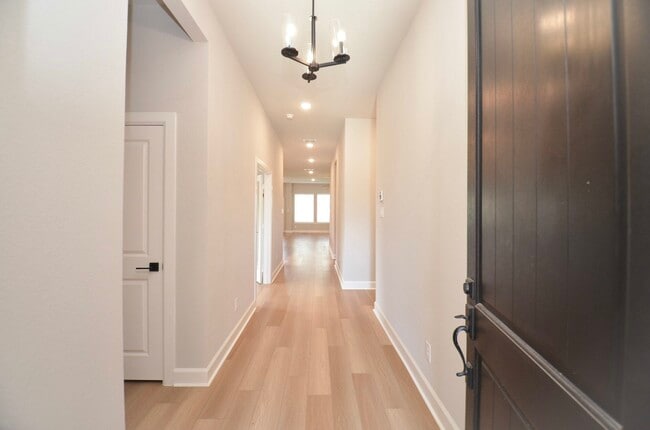 Building Photo - 18426 Bluebird Br Ln