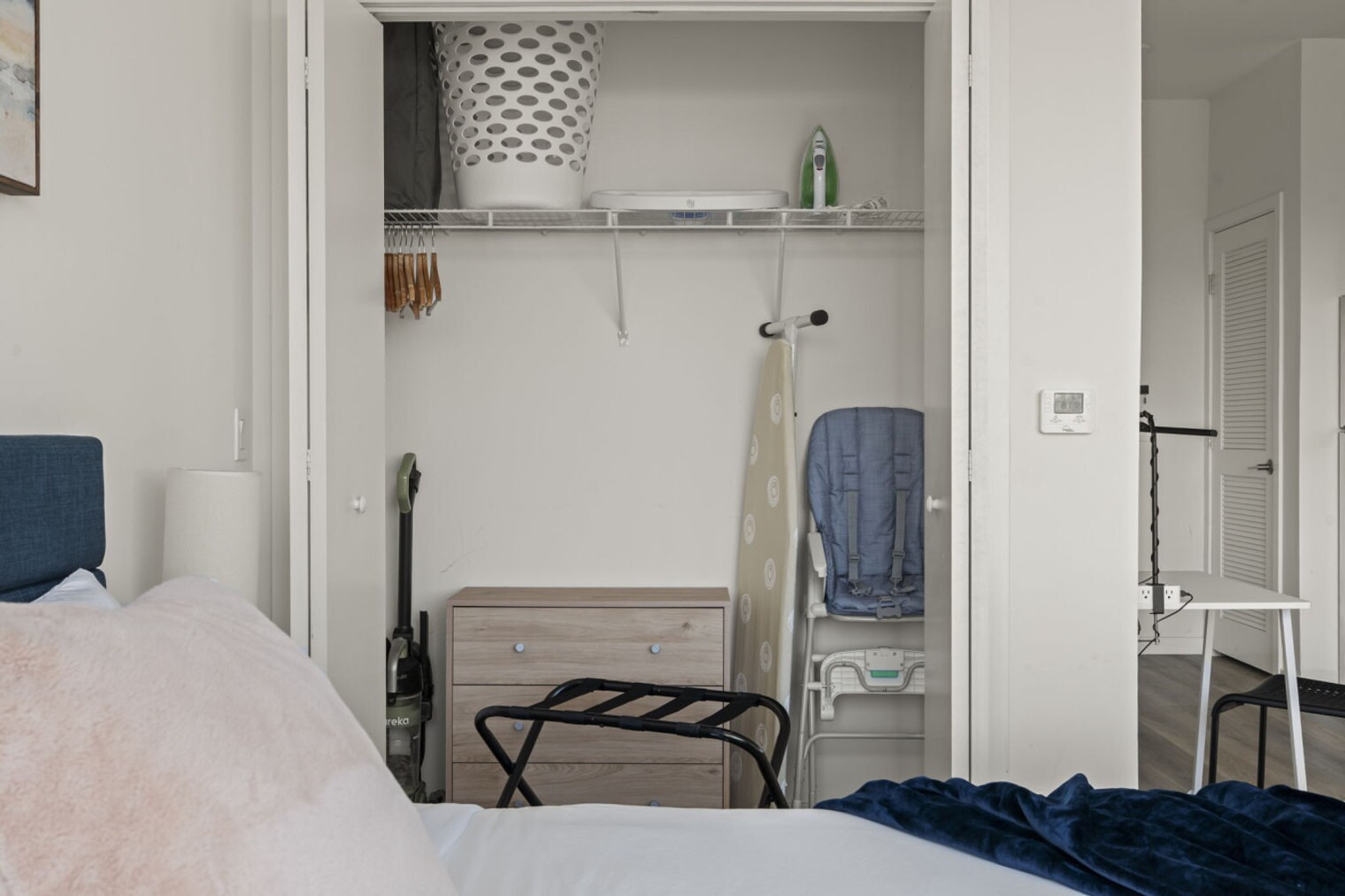 Building Photo - 501 N Perth St