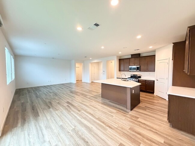 Building Photo - 1858 Morro Ct