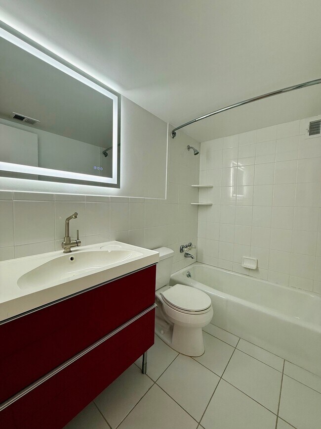 Building Photo - 2300 Riddle Ave