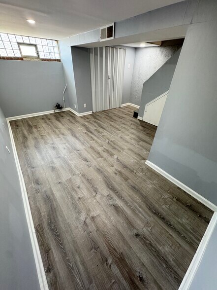 Building Photo - 8114 Terry St