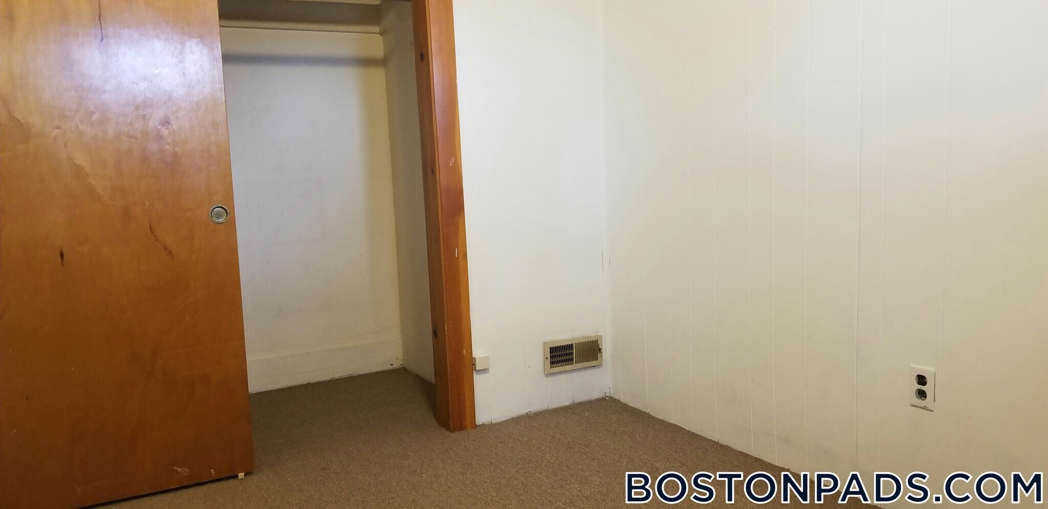 Building Photo - 105 Buttonwood St