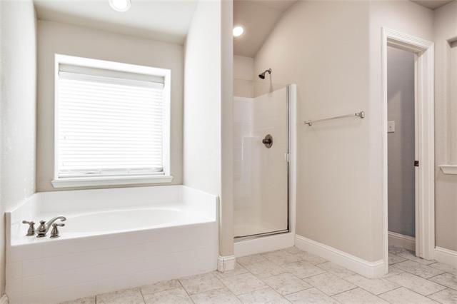Building Photo - 3215 Clear Springs Dr