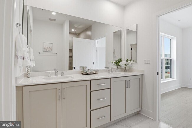 Building Photo - 5518 Topaz Ln