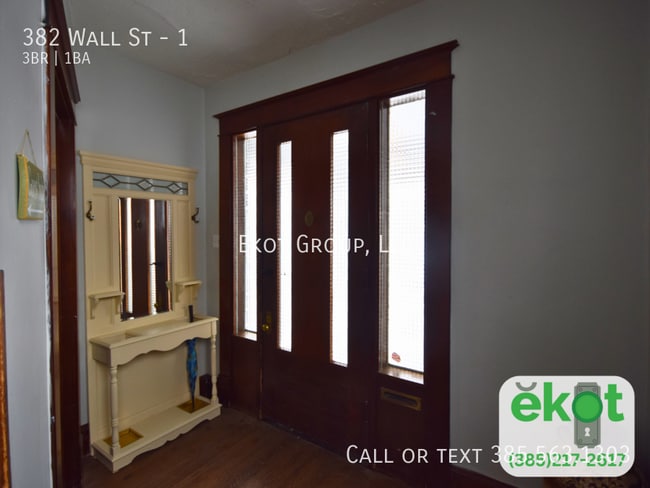 Building Photo - 382 Wall St