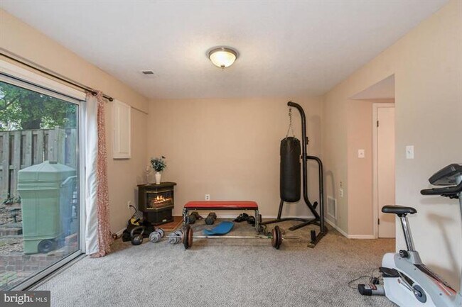 Building Photo - 4916 Van Masdag Ct