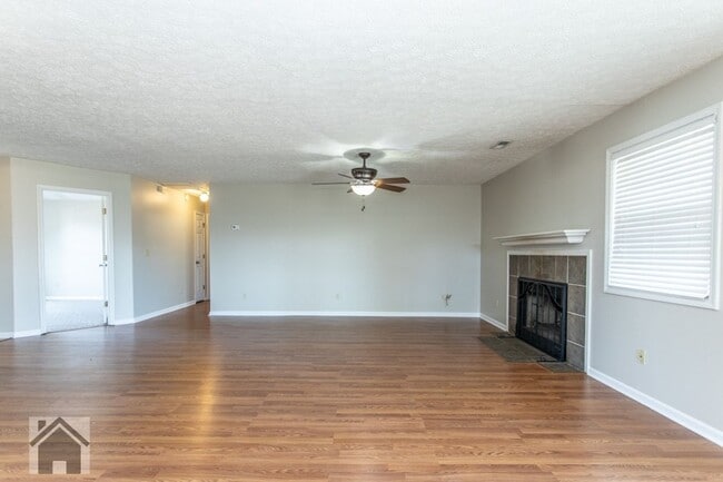Building Photo - 105 Shara Dr