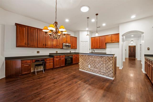 Building Photo - 2404 Windgate Dr