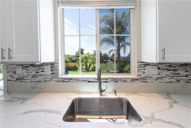 Building Photo - 33117 Eagle Point Dr