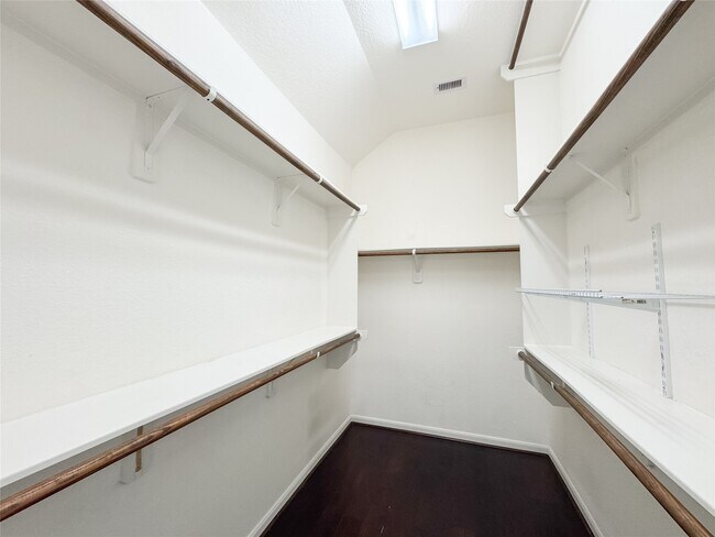 Building Photo - 4714 Western Brook Dr