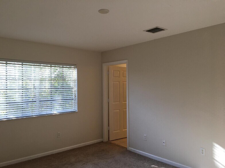 Building Photo - 1213 Abaco Ln