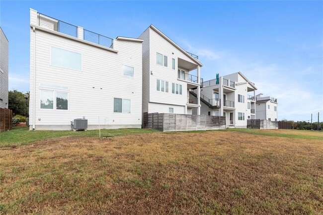 Building Photo - 7913 Floracita Ln