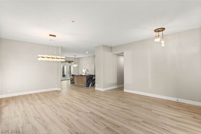 Building Photo - 1605 Shadow Rock Dr