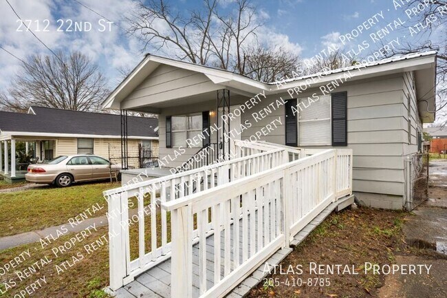 Building Photo - 2712 22nd St