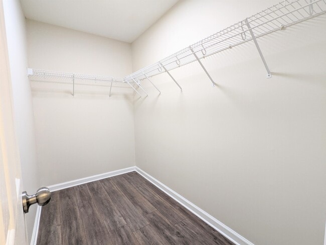 Building Photo - 6498 Glastonburg Ln