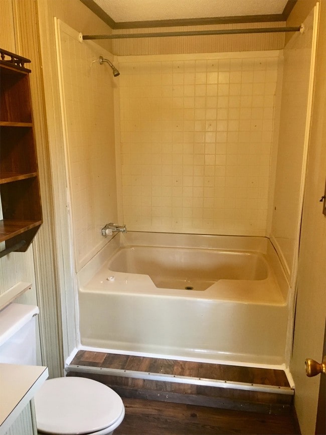 Building Photo - 807 Edgemont Ave