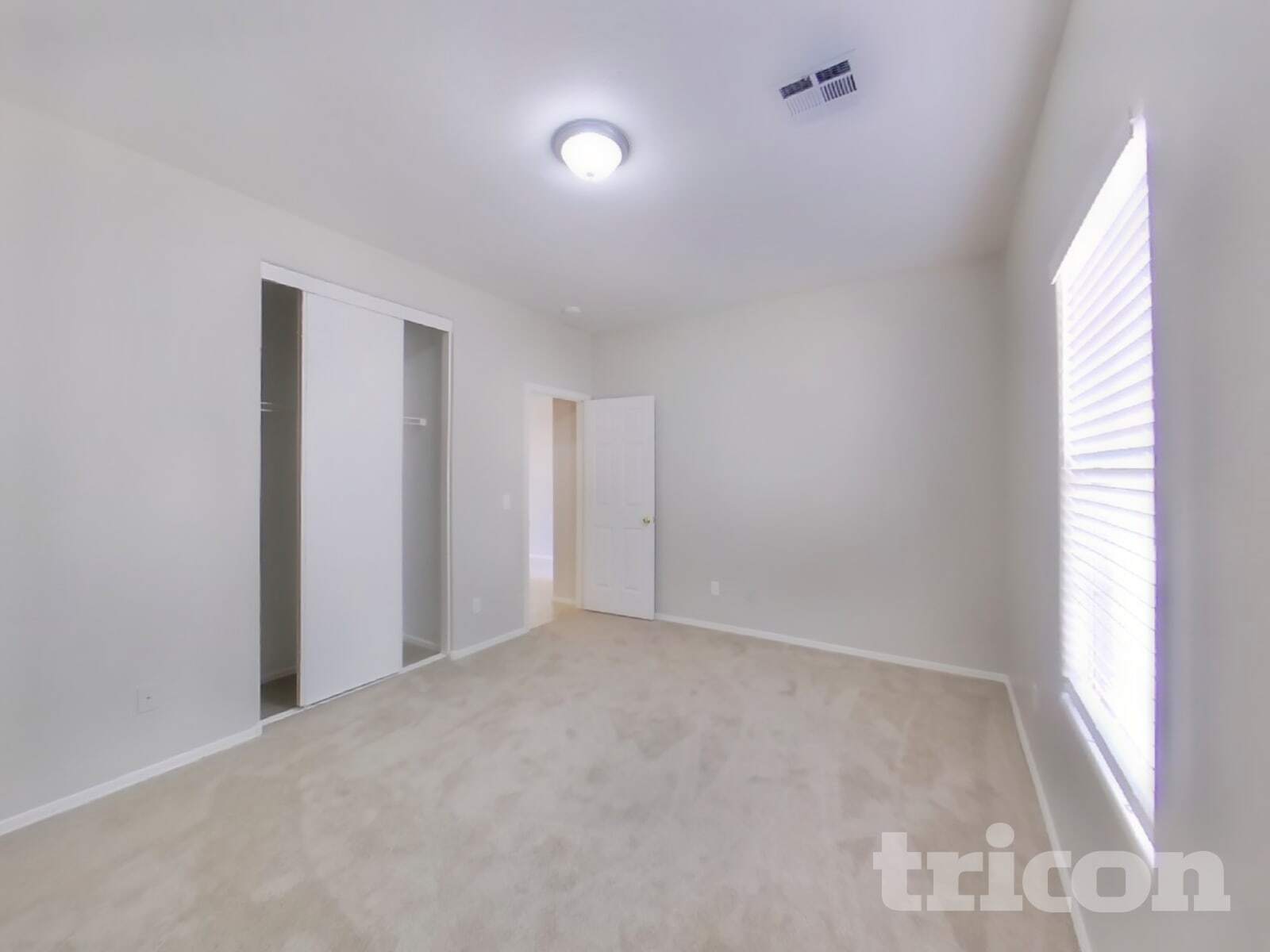 Building Photo - 2097 E Paso Fino Dr