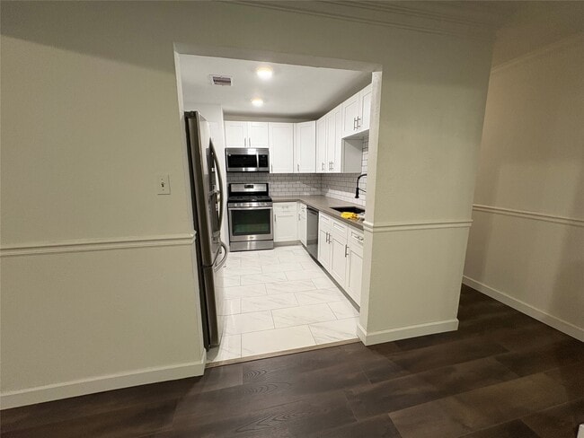 Building Photo - 1203 Rock Canyon Dr