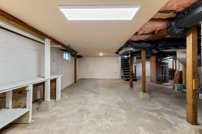 Building Photo - 3 Bedroom, 2.5 Bathroom CUSTOM HOME