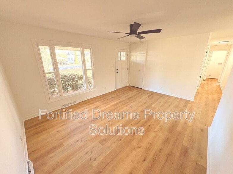 Building Photo - 1174 Perch Rd