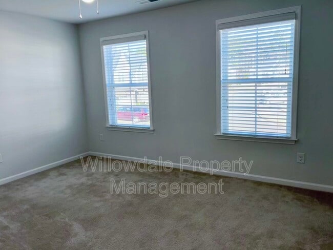 Building Photo - 1056 Midvale Ave